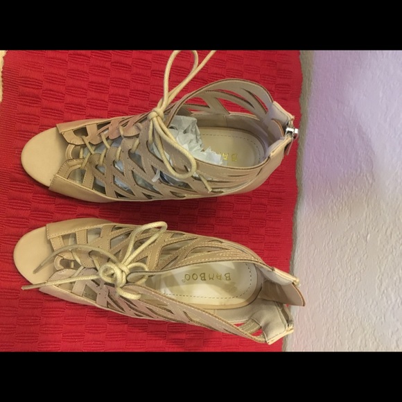 Bamboo
Color nudcrp
Size 7
Style Royce-13 - Picture 4 of 7